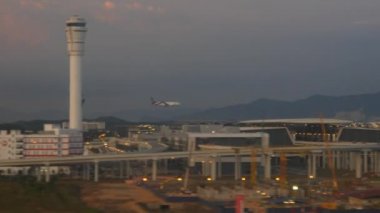 Uçağın kalkış görüntüsü