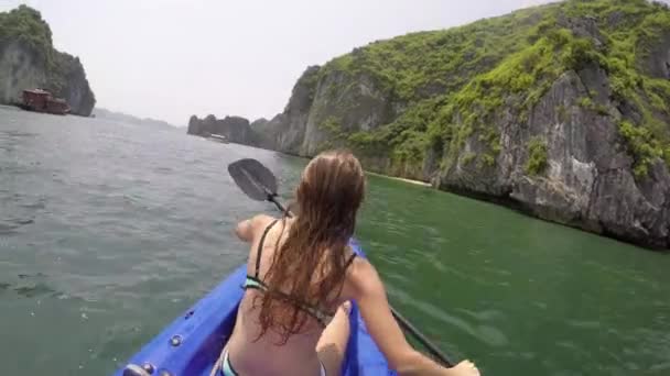 Woman Kayaking in ha long bay — Stock Video