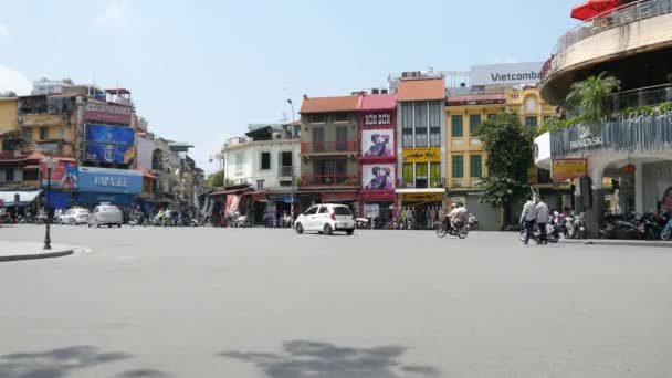 Trafic chaotique sur la route de Ho Chi Minh — Video