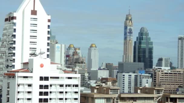 Ciudad Skyline con rascacielos en Bangkok — Vídeos de Stock