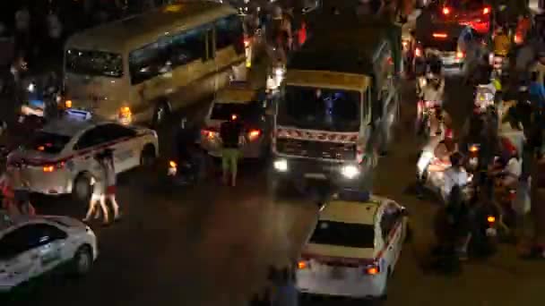 Chaotische verkeer onderweg van Ho Chi Minh — Stockvideo