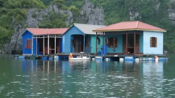 Paisaje tropical de la bahía de ha long — Vídeo de stock