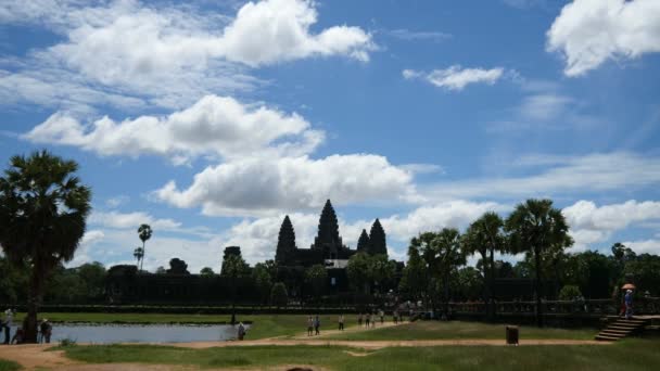 Kamboçya Angkor wat bayon tapınakta — Stok video