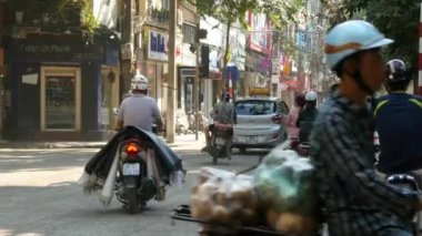 Ho Chi Minh yolu üzerinde kaotik trafik