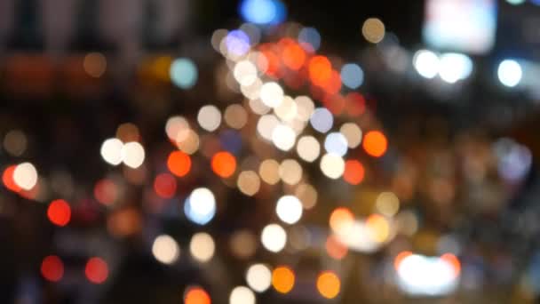 Lichtjes van chaotisch verkeer in de stad — Stockvideo