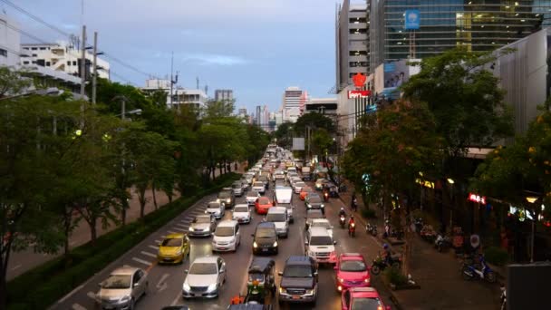 Traffic jam in city centre — Stock Video