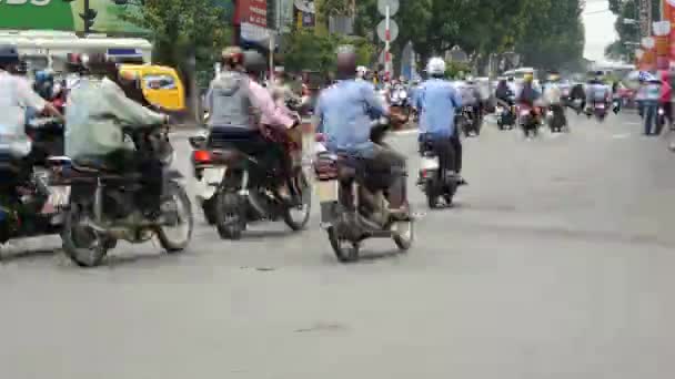 Ho Chi Minh yolu üzerinde kaotik trafik — Stok video