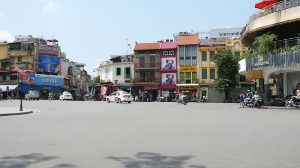 Trafic chaotique sur la route de Ho Chi Minh — Video