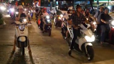 Şehir merkezinde trafik sıkışıklığı