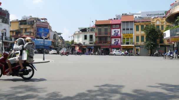 Tráfico caótico en la carretera de Ho Chi Minh — Vídeos de Stock