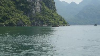 tropikal peyzaj ha uzun bay