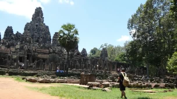 Kamboçya Angkor wat bayon tapınakta — Stok video