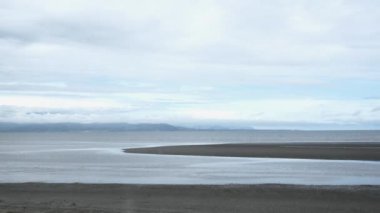 fırtına bulutları deniz üzerine kurma