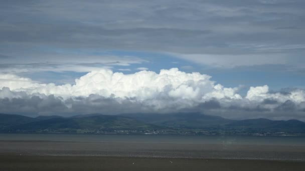 Nuvens de tempestade formando sobre o mar — Vídeo de Stock