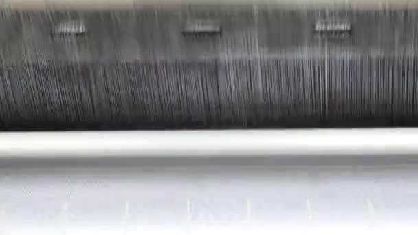 Tecnología automatizada de producción en la fábrica textil — Vídeo de stock