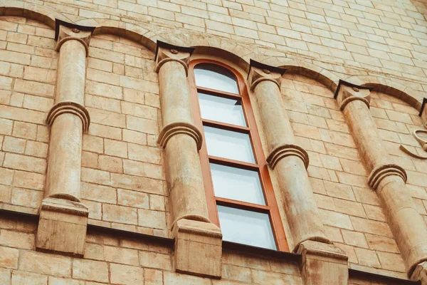 Une Fenêtre Dans Vieux Bâtiment Avec Treillis Fond Mur Vieille — Photo