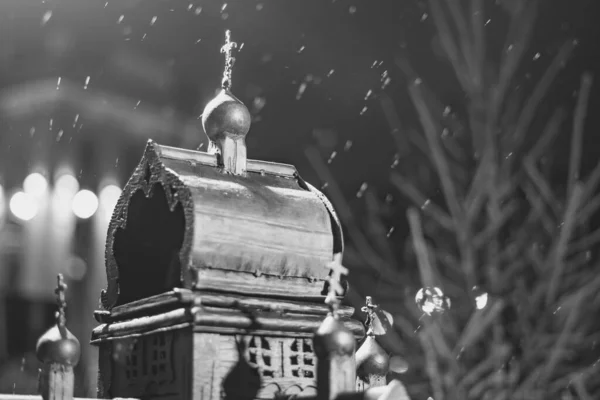 Modèle Une Église Fer Dômes Une Croix Nuit — Photo