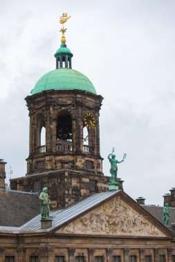 Bahar, Hollanda Amsterdam sokaklarında