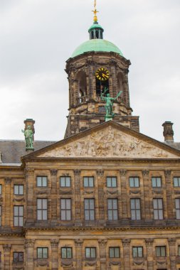 Bahar, Hollanda Amsterdam sokaklarında