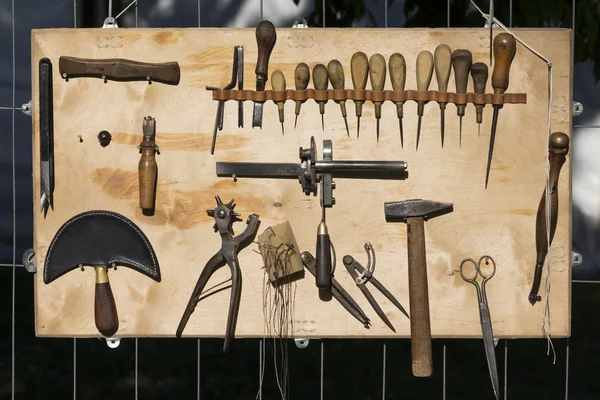 Different kinds of shoeing tools — Stock Photo, Image