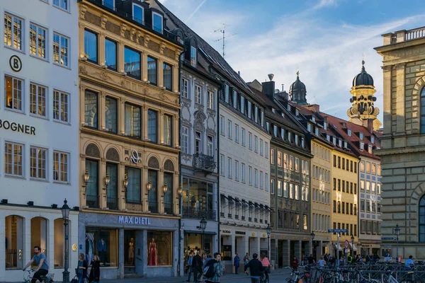 Maio 2019 Munique Alemanha Residenzstrae Uma Rua Frente Munique Residence — Fotografia de Stock