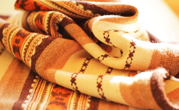 Battaniye halk tarzı el dokuması