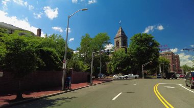 İkonik binalar, Harvard, üniversite, kampüs, eğitim, akademik, öğrenciler, yurtdışında eğitim, öğrenim, kolej ve akademik kampüs görüşlerine sahip uluslararası öğrenim hayatı ve yurtdışı atmosferi. 8 Haziran 2025, Harvard Üniversitesi, Cambridge, ABD.