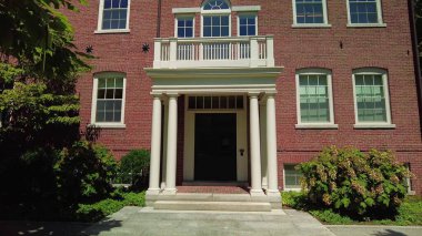 İkonik binalar, Harvard, üniversite, kampüs, eğitim, akademik, öğrenciler, yurtdışında eğitim, öğrenim, kolej ve akademik kampüs görüşlerine sahip uluslararası öğrenim hayatı ve yurtdışı atmosferi. 8 Haziran 2025, Harvard Üniversitesi, Cambridge, ABD.