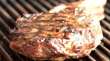 Baharat ile sığır eti biftek