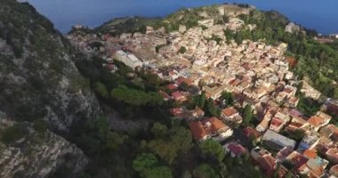 Manzara Köyü Taormina eski evleri, İtalya ile tarafından
