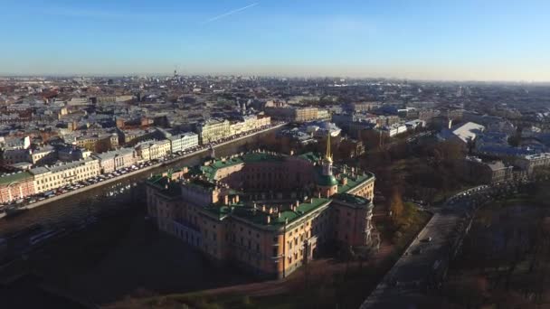 Történelmi épület a St. Petersburg — Stock videók