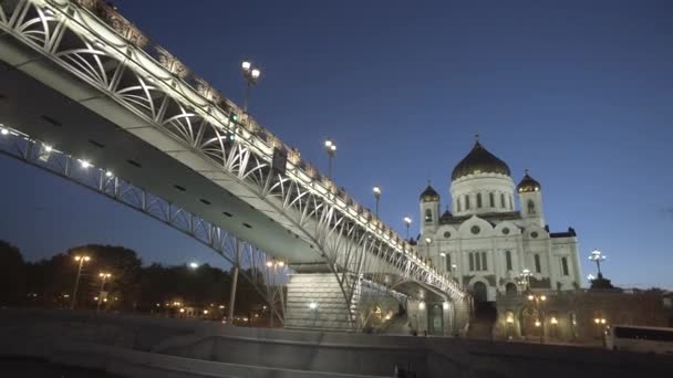 Kristus Frälsarens katedral och bro — Stockvideo