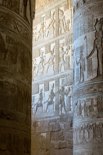 Duvardaki antik çizimler