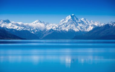 Amazing Pukaki gölü ve Mountain Cook, Yeni Zelanda