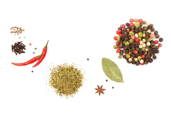 Kleurrijke kruiden en specerijen — Stockfoto