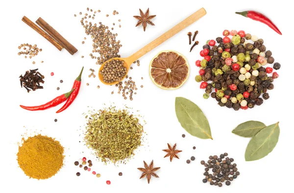 renkli baharat ve otlar 