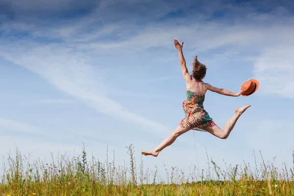 Jalá chica saltando — Foto de Stock