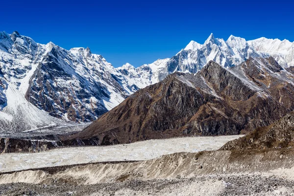 Himalaya paesaggio montano — Foto Stock