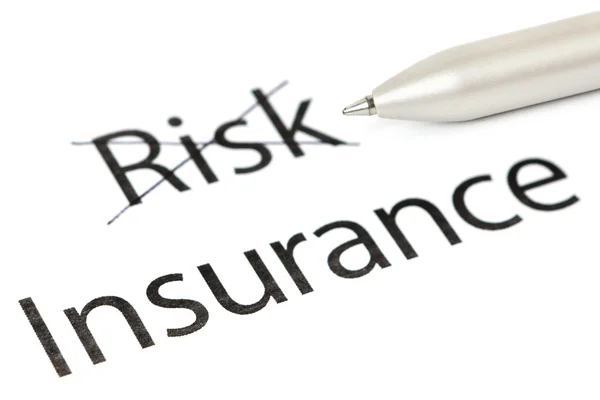Escolha de seguro em vez de risco — Fotografia de Stock