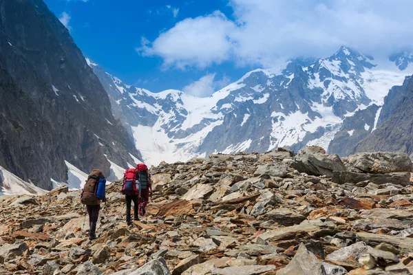 Groupe d'alpinistes en hiver — Photo