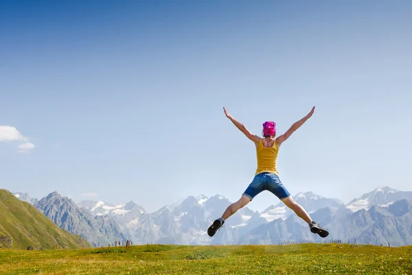 Young woman  jumping — Stock Photo, Image
