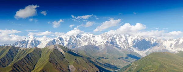 Montagne del Caucaso, Georgia . — Foto Stock