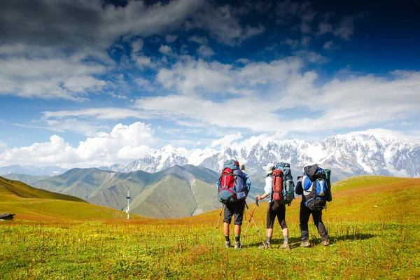 Gruppo di persone escursioni — Foto Stock