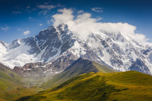 Montagne del Caucaso, Georgia . — Foto Stock