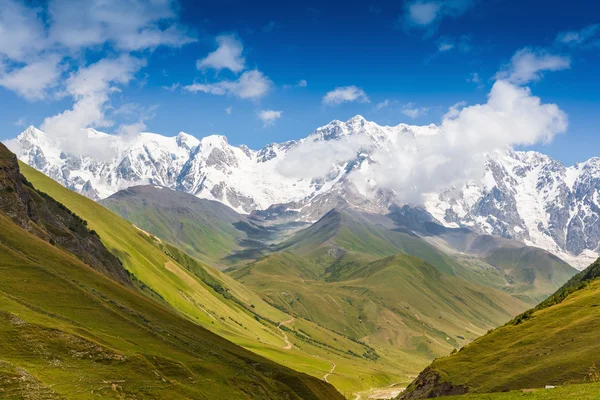 Kafkas Dağları, Gürcistan.