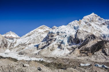 Everest Dağı ve Nuptse görünümü: Sagarmatha Milli Parkı Nepal Himalaya '