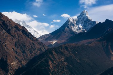 Himalayalar Everest Bölgesinde Ama Dablam, Nepal