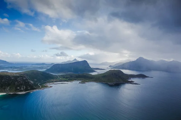 Hermosa Vista Del Paisaje Lofoten Hora Del Sol Medianoche Noruega — Foto de Stock