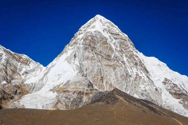 Cumbre Montaña Pumori Famoso Everest Base Camp Trek Himalaya Nepal —  Fotos de Stock