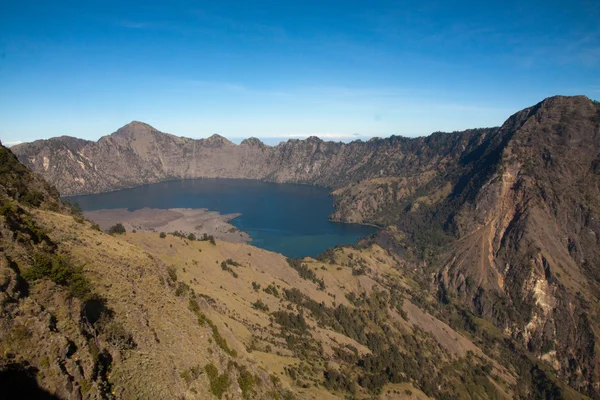 Szerelhető a Rinjani, Indonézia, kráter-tó — Stock Fotó